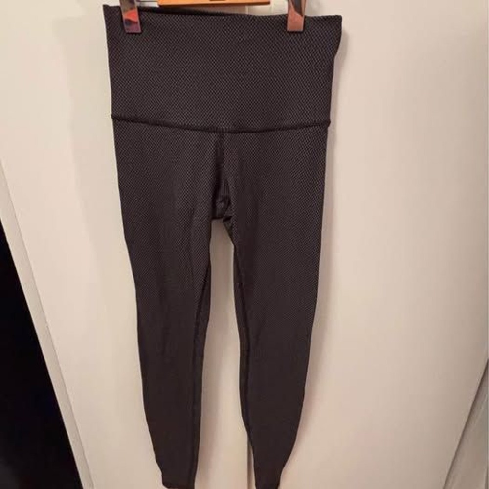 Lululemon size 6 black and gray - $30‎